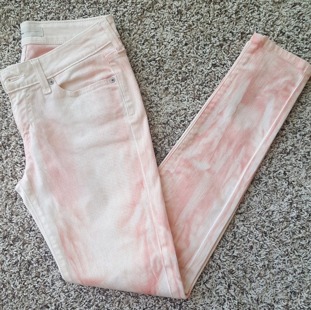 😍 Cute Color Washed Levi's 😍